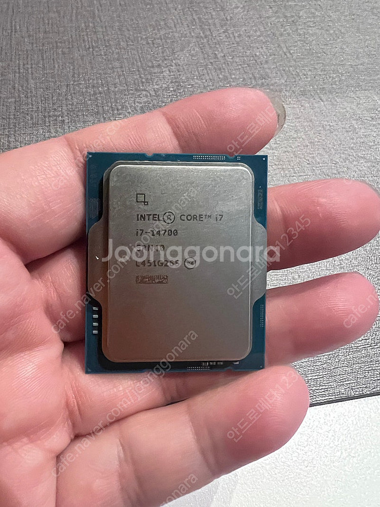 인텔 CPU i7-14700 팝니다. (벌크, 박스x,...--0