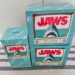 르크루제 머그 2p/맥심 유니버셜 콜라보 죠스 변온머그 피규어텀블러/호가든 하이네켄/스타벅스 헌터파우치/맥심 잔망루피/미니쿠페 레디백/신라호텔 베어 에코백