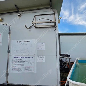 샤워실을 소개해드릴게요. ​ 총 두동 있습니다.남자 여자 샤워장입니다. ​ 판매금액은 각각200만원입니다. ​ 총 10명이 사용할 수 있게 되어있고요. ​ 사이즈는