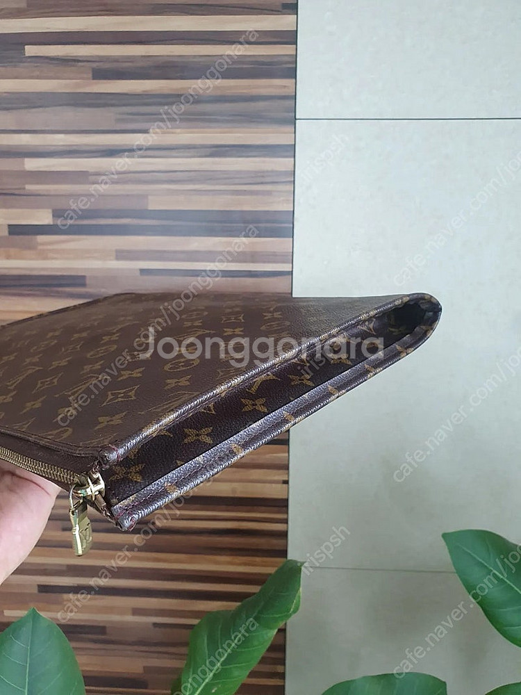 정품 루이비통 모노그램 클러치(38사이즈)--2