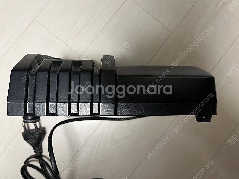 마끼다 배터리 충전기 DC18RC--1