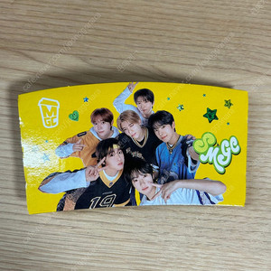 NCT WISH 엔시티 위시 메가커피 컵홀더 천원에 판매합니다!