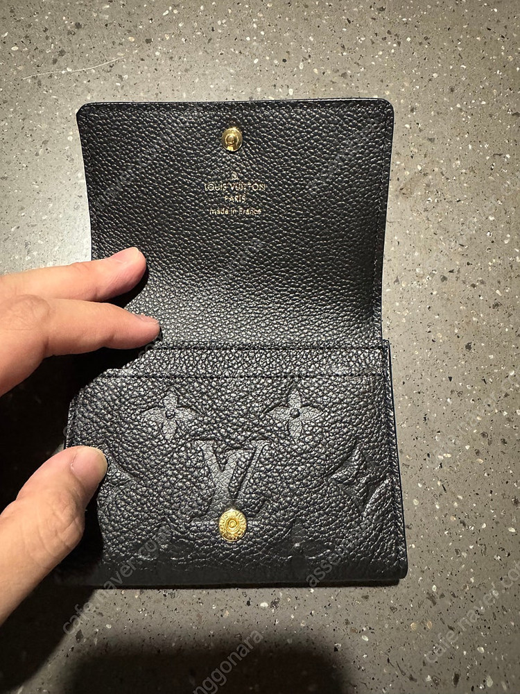 루이비통 로잘리 그레인 모노그램 앙프렝뜨 레더 코인 퍼스 블랙--2