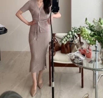 시에 보브 벨티드가디건&머메이드 스커트 맥시 베이지--1