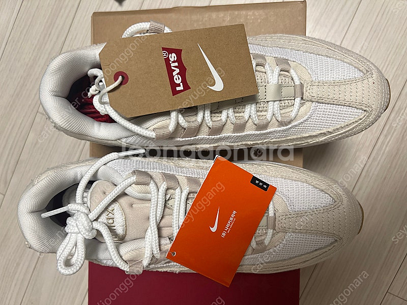 나이키 x 리바이스 에어맥스 95 화이트 270 사이즈 새상품 판매--3