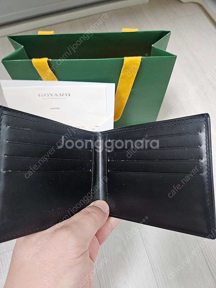 정품 고야드 빅투아르 블랙 반지갑 팝니다.--1