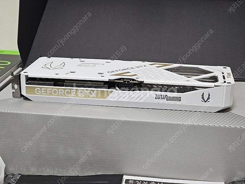 조텍 rtx 5070 amp 화이트--3