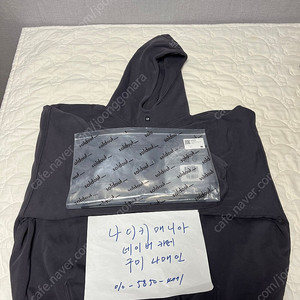 L 이지 갭 엔지니어드 바이 발렌시아가 로고 후드 다크