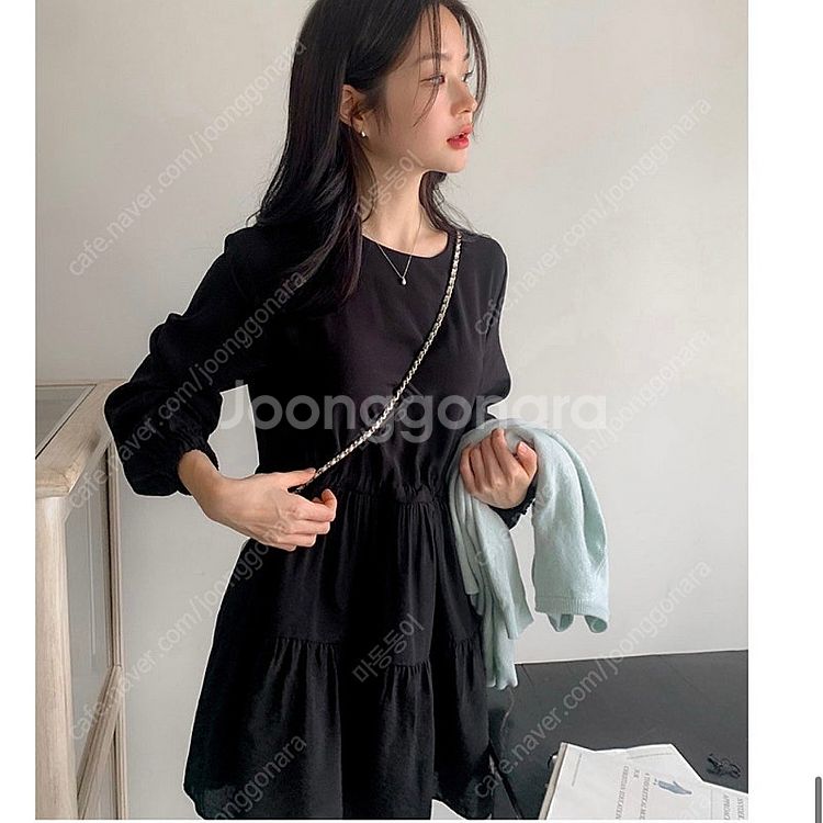 새상품 가내스라 콜린 미니 원피스 블랙--0