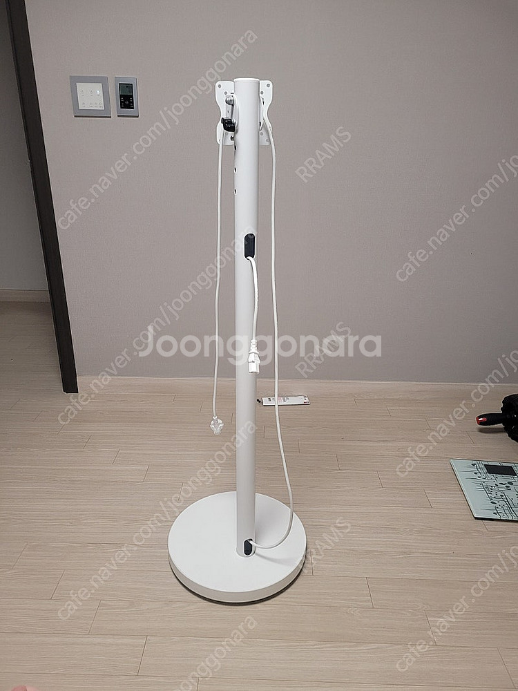 삼탠바이미 티비거치대--1