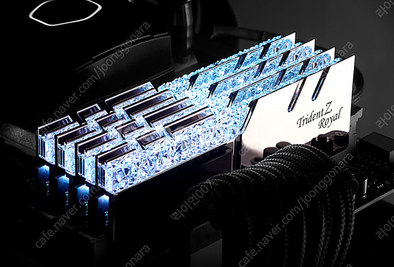 튜닝램 G.SKILL DDR4-3600 CL18 TRI...--0