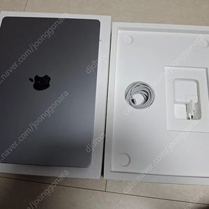 맥북 에어 M3 15인치 기본형 팝니다