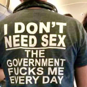 콜맨 아이스박스 흰색 아이스박스 캐리어 클라윈드 소형 냉장고 46리터 팝니다.