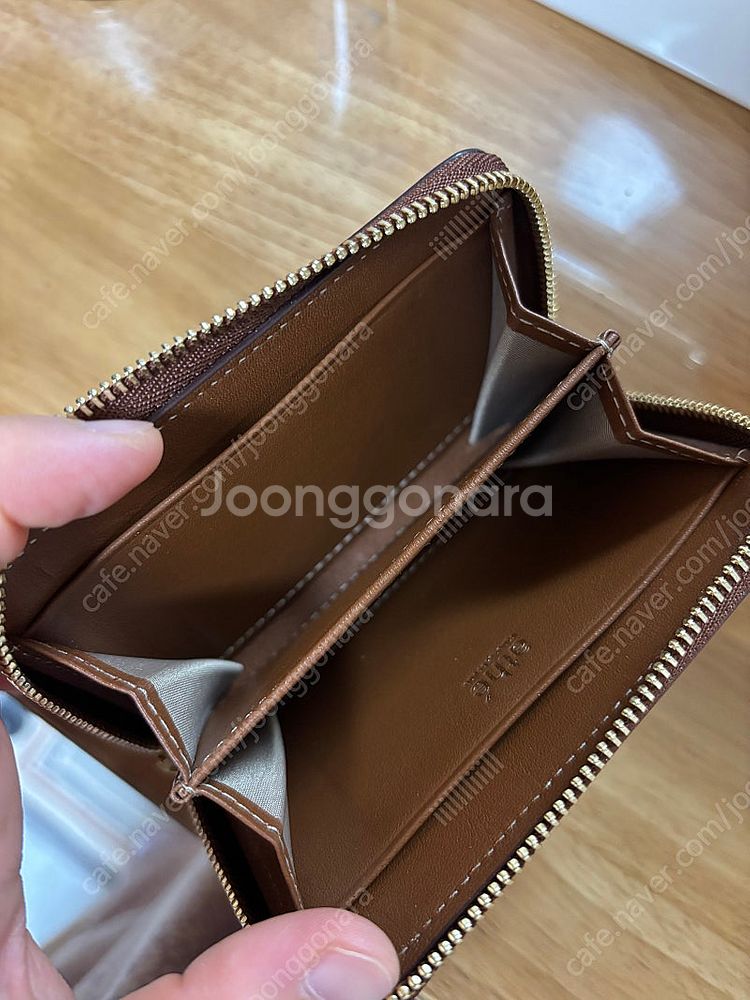 아떼바네사브루노 동전카드지갑 팝니다.--2