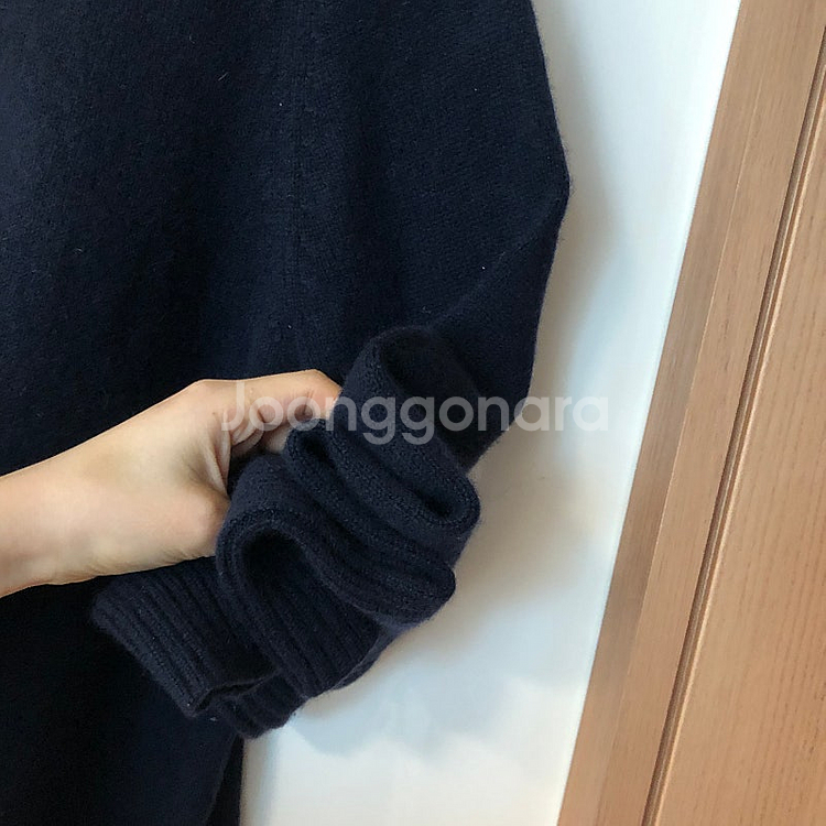 코스 캐시미어100 라운드 니트 스웨터 올드머니룩 출근룩 하객룩 cos--7