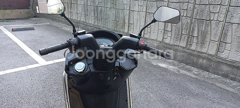 (부산)그란투스125 22년식 화이트 S급--8