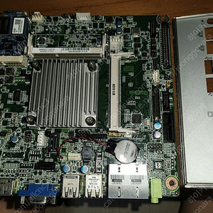 AIMB-215 미니 ITX 산업용 보드입니다