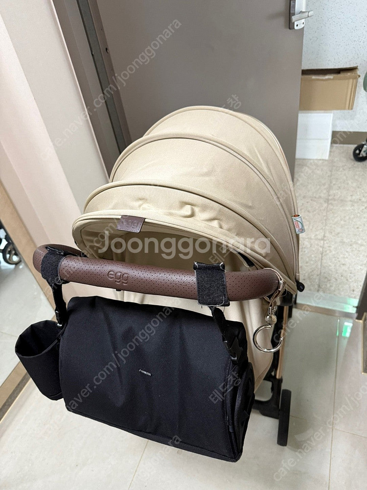 에그z 휴대용 유모차 팝니다.--3