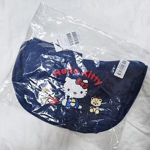 BAGGU 바쿠 산리오 미디움 나일론 크레센트 백 새상품 택포