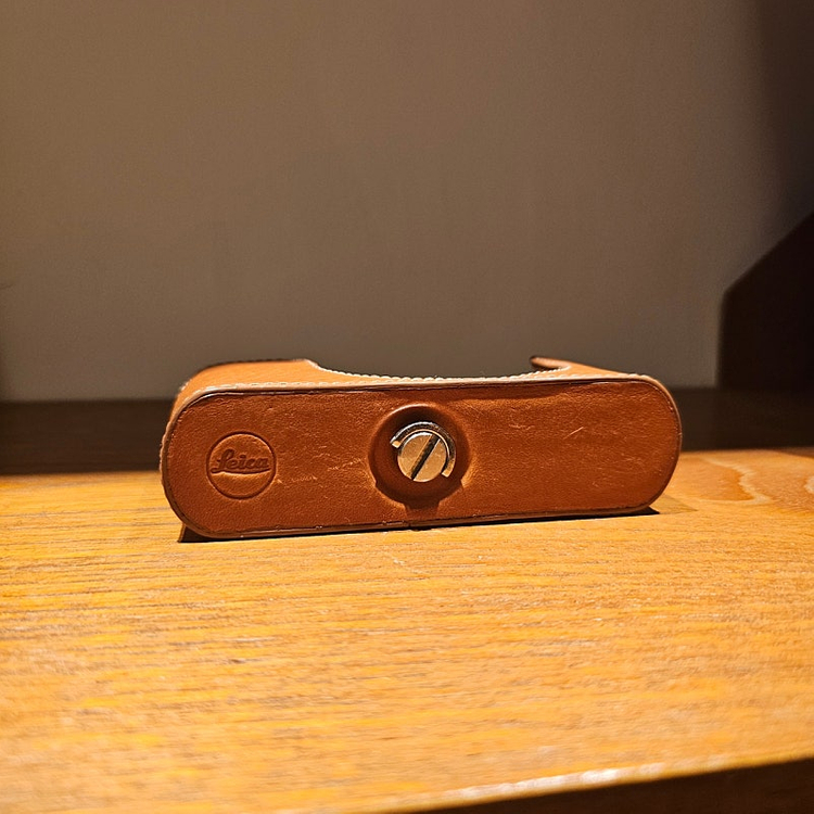 라이카 D-lux7 정품 가죽 하프(속사)케이스 브라운--1
