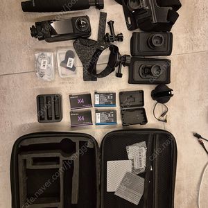 인스타360 x4 엔듀로 번들 + 추가 배터리 + 퀵클립 셋