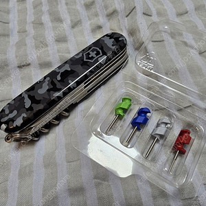 빅토리녹스 헌츠맨 91mm 미사용 판매합니다