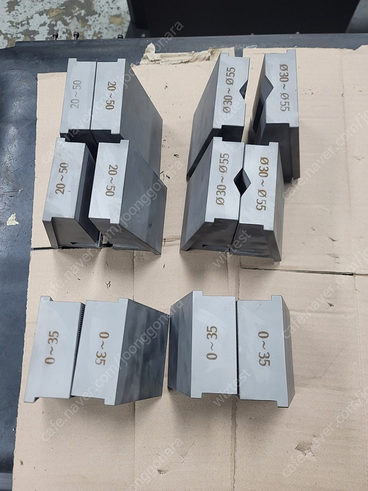 인장지그 인장시험기 지그 쪼우 인장그립 만능재료시험기 이미지