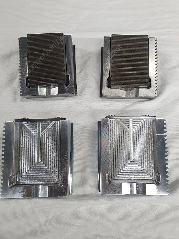 인장지그 인장시험기 지그 쪼우 인장그립 만능재료시험기 이미지