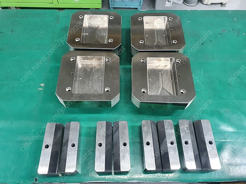 인장지그 인장시험기 지그 쪼우 인장그립 만능재료시험기 이미지