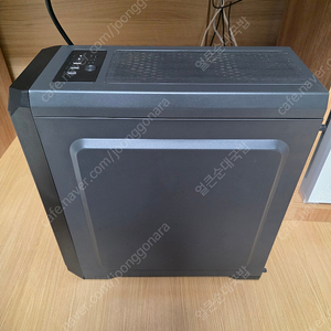 데스크탑 본체 i7 10700 상태 매우 깔끔