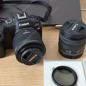 캐논 r8 바디 + RF35렌즈, 24-50줌렌즈 팝니다