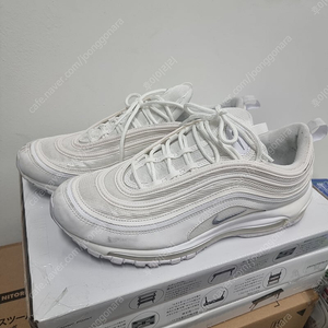 나이키 에어맥스 97 화이트 300사이즈 택포3.5만