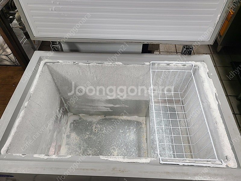 케리어 냉동고 300리터 8만원--0