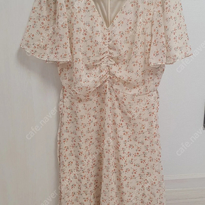 세이지 플라워 꽃무늬 쉬폰 V넥 미니원피스