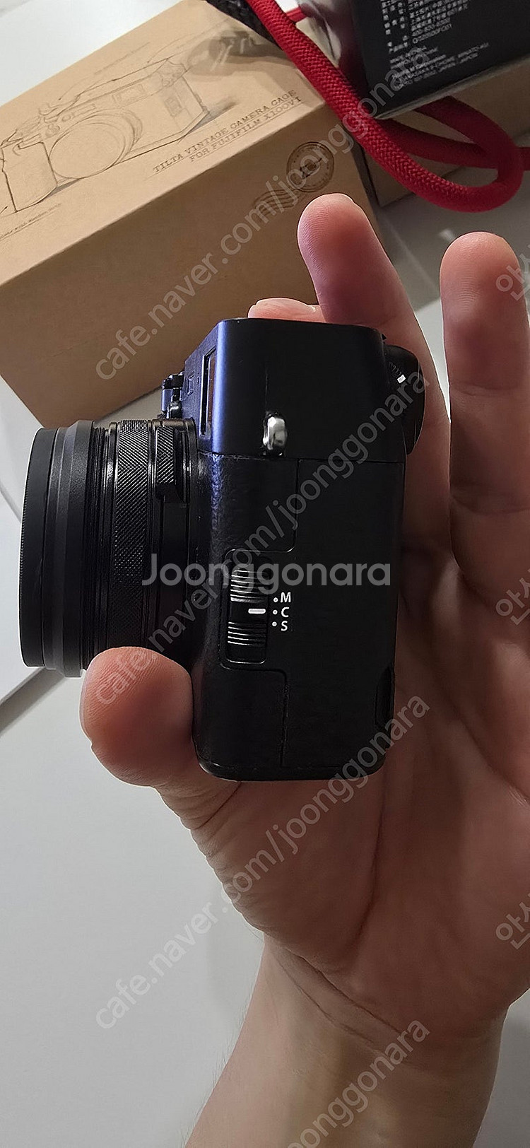 X100VI 블랙 팝니다. 구매 24.12 보증 26....--4