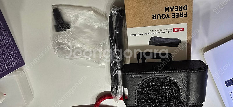 X100VI 블랙 팝니다. 구매 24.12 보증 26....--9