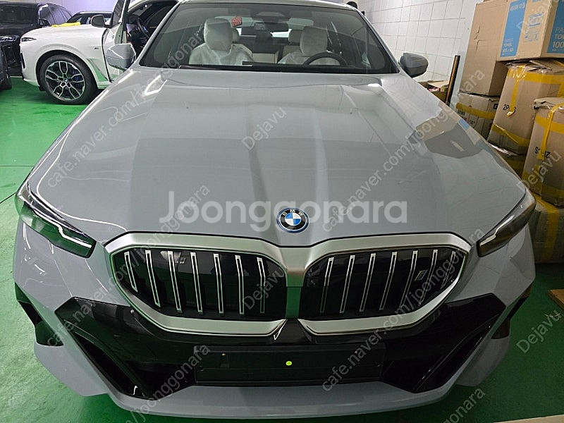 BMW G60 i5 정품 키드니그릴 순정부품 아이코닉글...--1