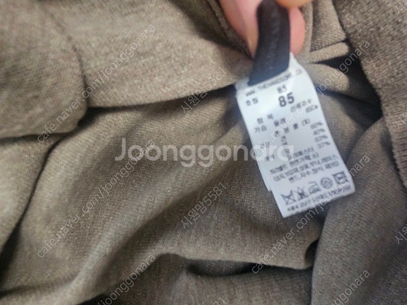 더캐시미어 벨티드 케이프 니트원피스--7