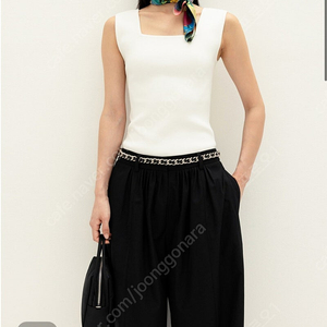 오르 Orr 슬리브리스 스퀘어 니트 (m)