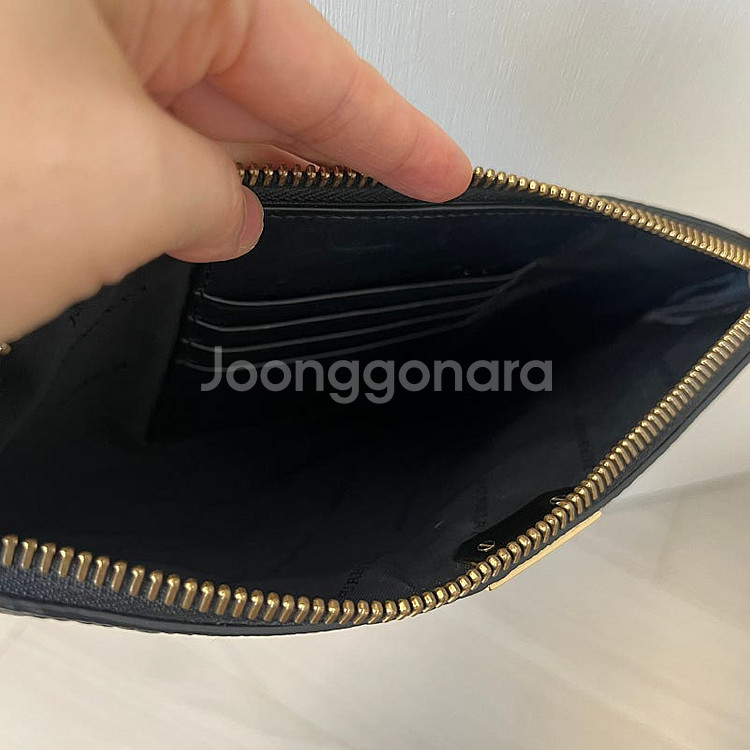 정품 버버리 파이톤 블랙 크로스 체인백 택포 16만--7