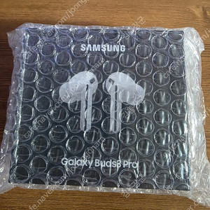 미개봉 갤럭시버즈3 프로 화이트 판매합니다.