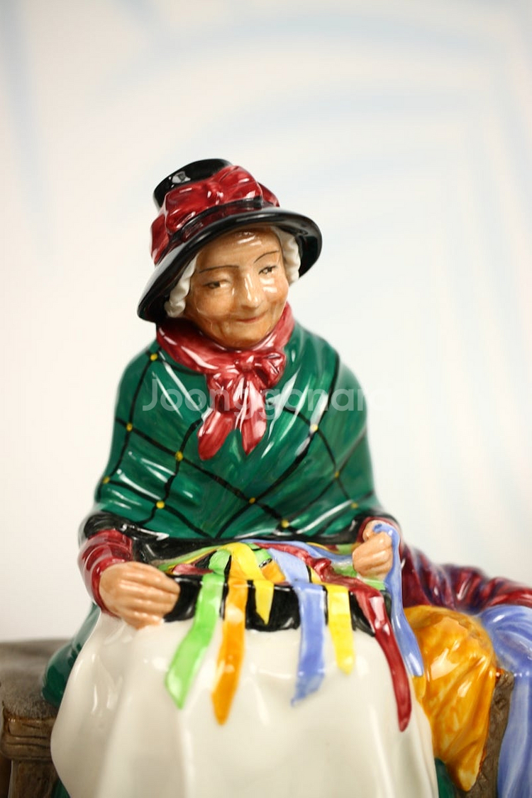 영국산 도자기 피겨린 - 로얄 덜튼, 콜포트 등 Royal Doulton Coalport 도자기 인형 (1/3)--7