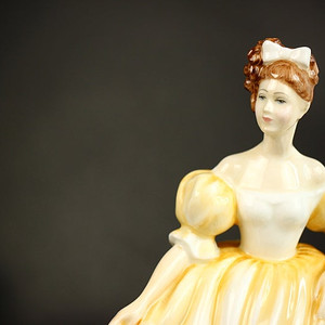 영국산 도자기 피겨린 - 로얄 덜튼, 콜포트 등 Royal Doulton Coalport 도자기 인형 (1/3)