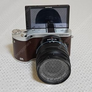 삼성 NX300M 미러리스 카메라
