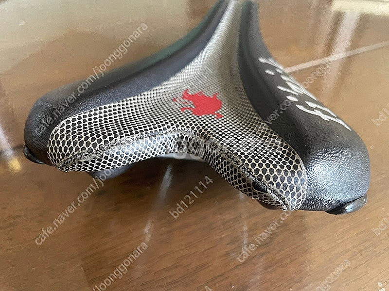 Fizik 피직 얼리언트 Vsx 안장 팝니다--2