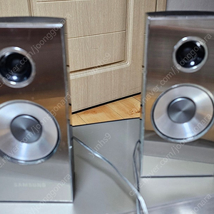 삼성홈시어터 ht-c9950w 7.1채널 스피커입니다.