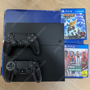 PS4 본체 + 듀얼쇼크2개+ 게임3개 pes2021 철권7 팝니다