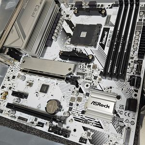 애즈락 B550M PRO RS 팝니다! 택포 10만 ASrock b550 B450