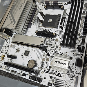 애즈락 B550M PRO RS 팝니다! 택포 10만 ASrock b550 B450