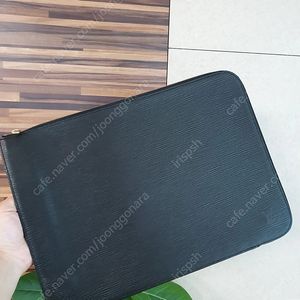 정품 루이비통 에삐 클러치(38사이즈)